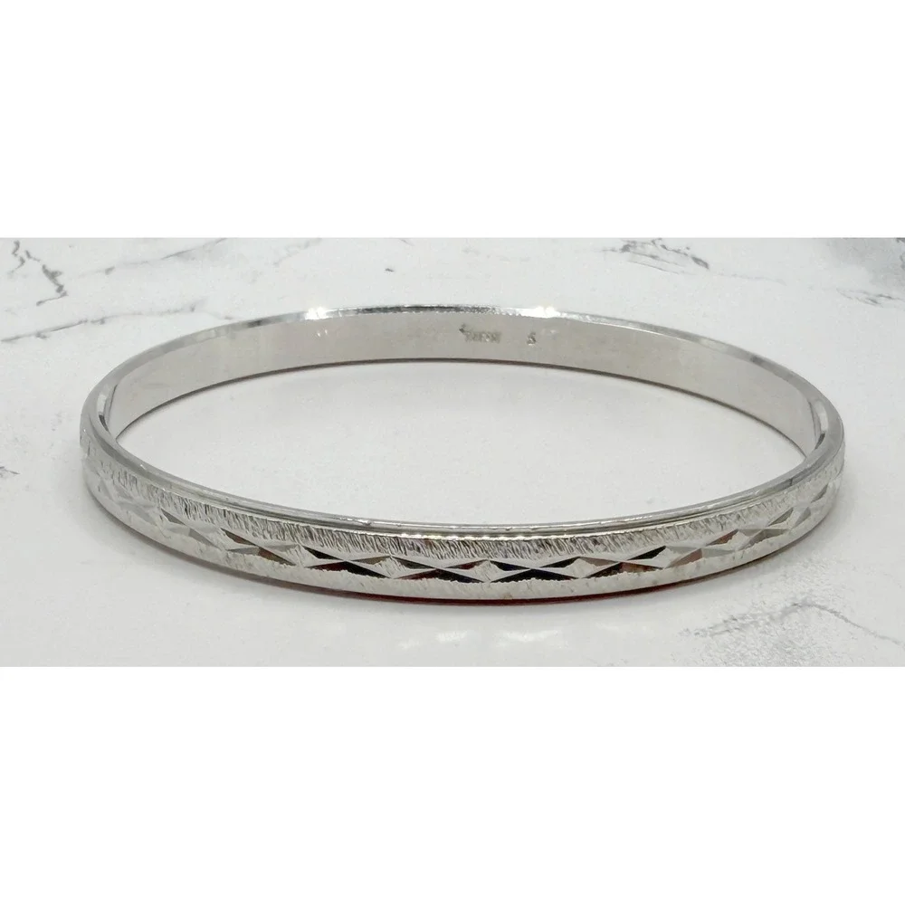 Crown Trifari Minimalist Silver Tone‎ Etched Bangle Bracelet 8